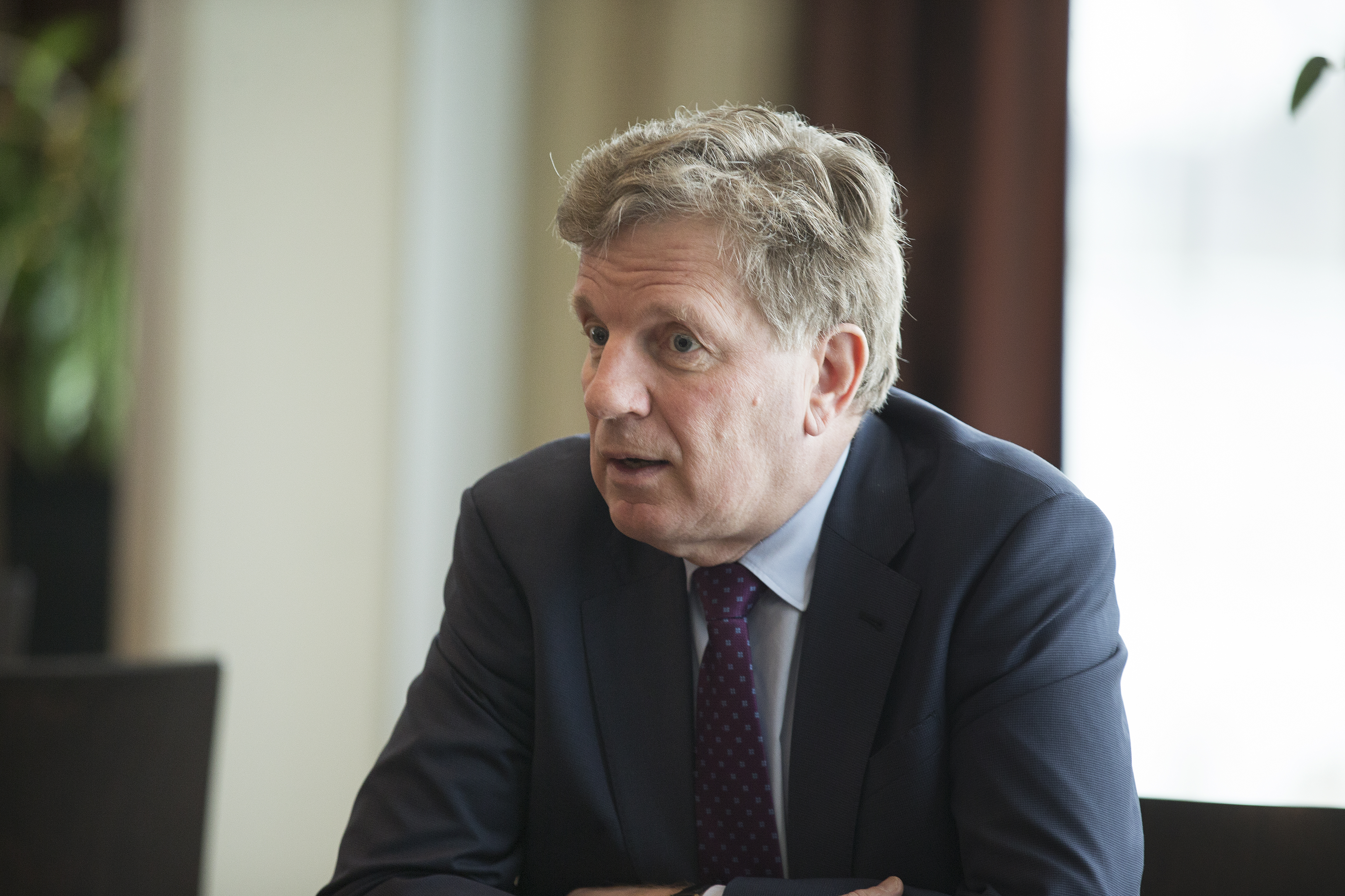 Esko Aho toimi pääministerinä vuosina 1991-1995. Mauno Koiviston presidenttikausi päättyi vuonna 1994.