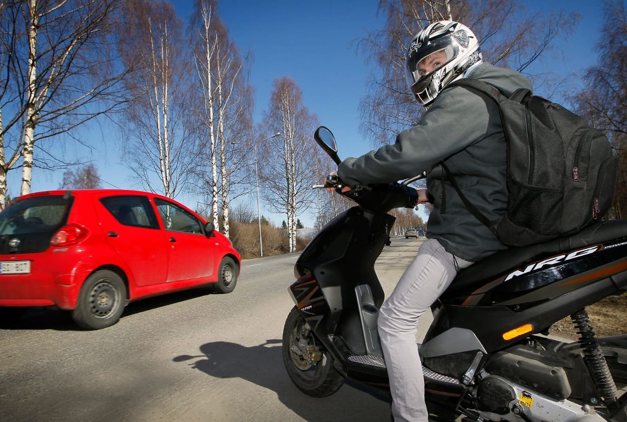 Mopoilua siirtyy pääasiassa autotielle myös Ylivieskan seudulla ensi keväästä lähtien.