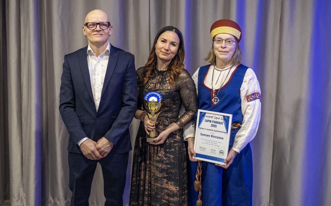 Soman Rincessan taustajoukot eli Ville Nisonen (vas.), Susanna Back ja Reeta Sarivaara.
