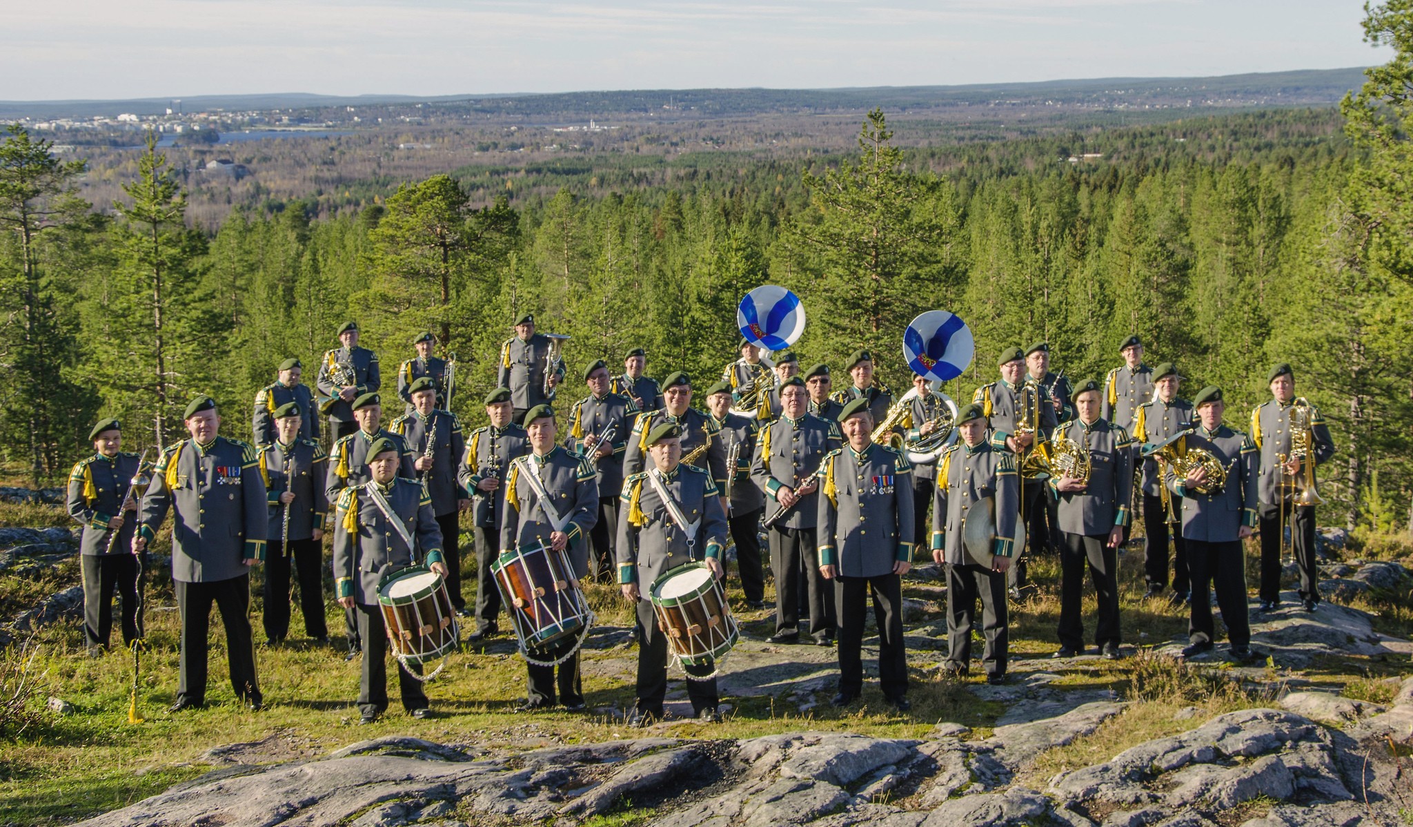 Lapin sotilassoittokunta kasvoi täysimittaiseksi puhallinorkesteriksi viimeisen sotilasmusiikkiuudistuksen yhteydessä, kun siihen yhdistettiin Oulun ja Kajaanin soittokunnat.