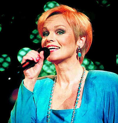 Katri Helena kutsui luo Irlannissa 1993.