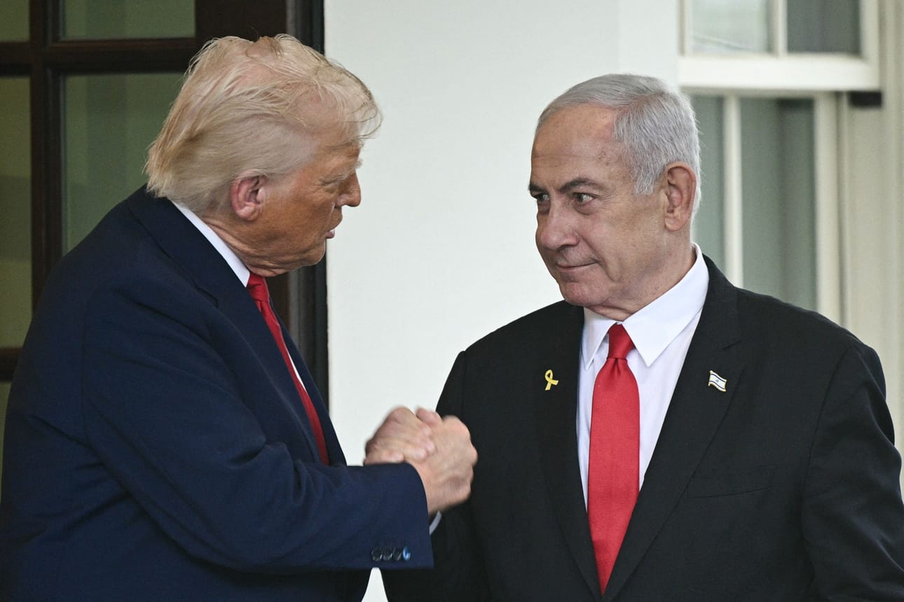 Israelin pääministeri Benjamin Netanjahu oli viimeksi Yhdysvaltain presidentin Donald Trumpin vieraana Valkoisessa talossa huhtikuussa. LEHTIKUVA/AFP