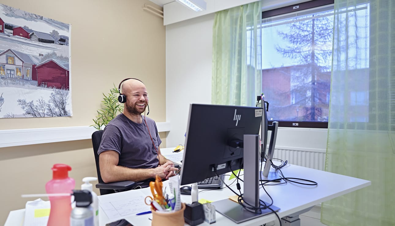 Etäyhteys auttaa digi-sotealueella asuvia pitämään huolta omasta hyvinvoinnista.