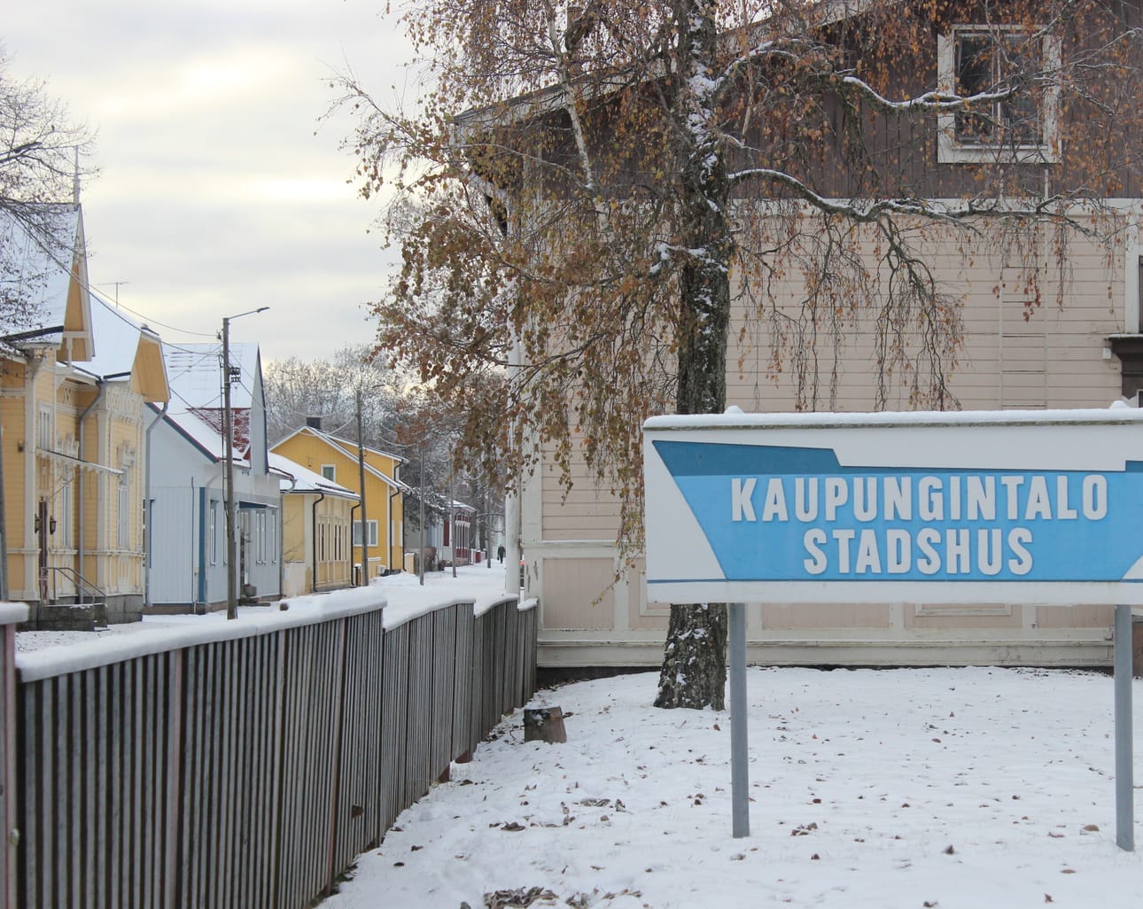 Kaskisten kaupunginhallituksen piti käsitellä Markku Lumion esitystä toissailtana. Kokous jouduttiin siirtämään sairaustapausten vuoksi ensi viikon tiistaihin.