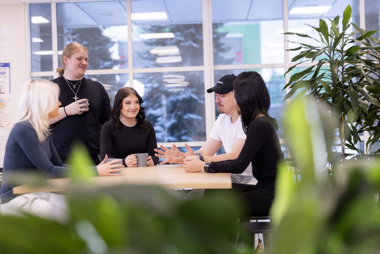 Opiskelijat tuovat yrityksiin tuoretta tietoa ja erilaisia näkökulmia.