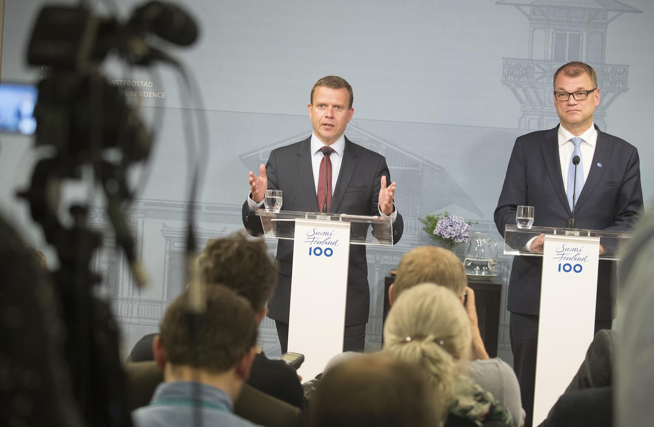 Petteri Orpo kiistää, että hallitus olisi käsitellyt suunnitelmaa perussuomalaisten hajoamisesta ennen puoluekokousta.