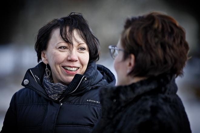 Maakuntahallituksen 2. varapuheenjohtaja, vimpeliläinen Marja-Leena Laakso ja hallituksen varajäsen Anne Niemi. Etelä-Pohjanmaan maakuntavaltuustolle jätetyssä keskustan aloitteessa toivotaan listausta erityisesti maakunnan alempiasteisesta tiestöstä, joka kaipaa kunnostusta. ARKISTOKUVA
