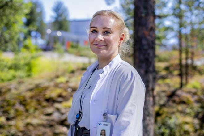 Infektioylilääkäri Elina Kärnän mukaan koronaa ei voi päästää leviämään hallitsemattomasti. ARKISTOKUVA: ELENA MIKKILÄ