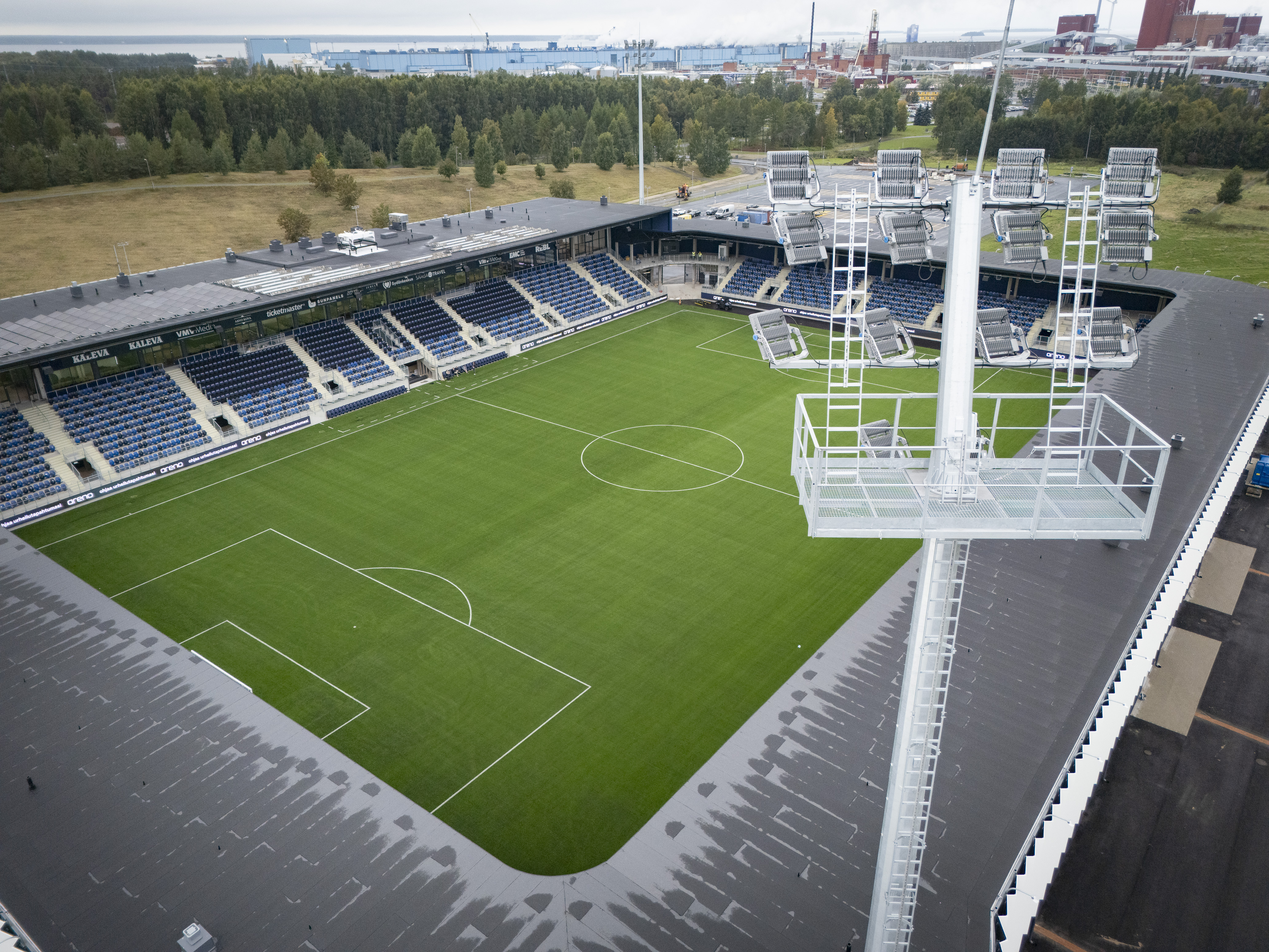 Yli 23 miljoonan euron hanke on vihdoin valmis – tältä Heinäpään uudella stadionilla näyttää