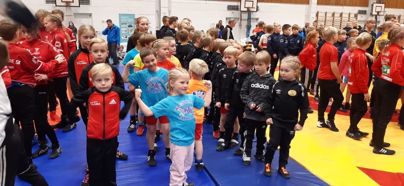 Pohjoisen painin superviikonloppu Kemissä ja Haaparannassa. Kemi Cup- kisoissa kultaa Liisa Lasanen ja Hopeaa Wilma Hokkanen. Haaparannassa kultaa Wilma Hokkanen, hopeaa Liisa Lasanen ja Paavo Lasanen, pronssia Verneri Lahdenperä. Pistesijoilla molemmissa kisoissa Jasperi Lahdenperä ja Jouko Lasanen. Lakeuden Paini taas paras painiseura Limingasta.