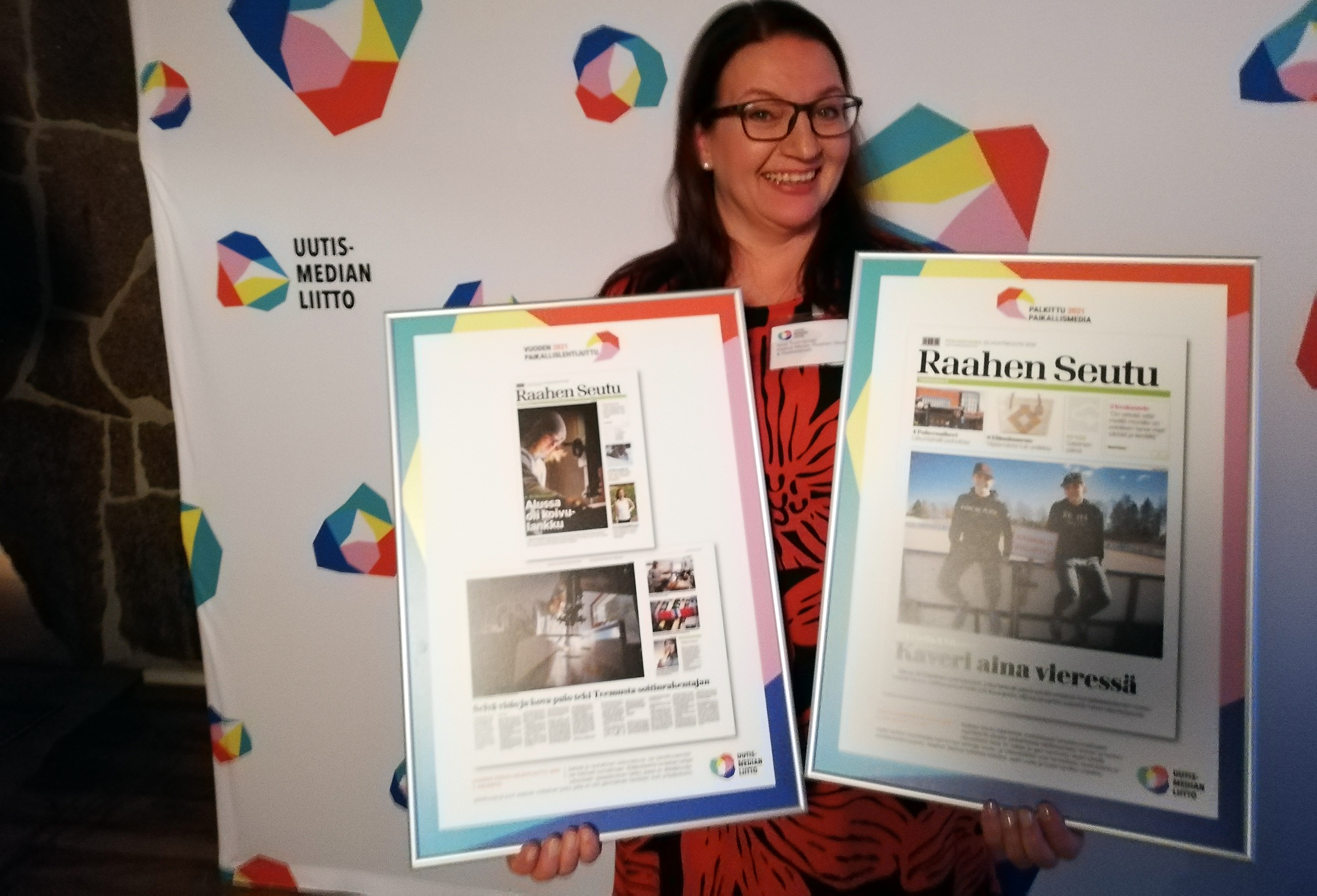 Raahen Seudulle kultaa ja hopeaa paikallislehtikisassa –  vuoden 2021 paikallismedioiksi valittiin Alasatakunta ja Kalajokiseutu
