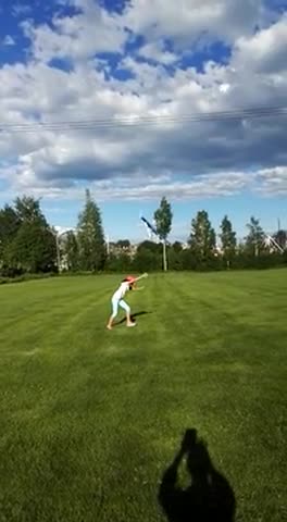 Kärrynpyöriä koko päivän Power Parkissa huvittelun jälkeen