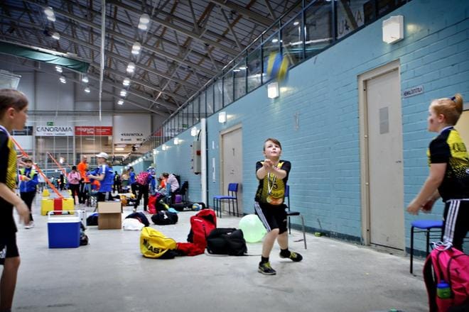 Kauhavan Wisan Toivo Kamppinen, Justus Vainionpää ja Aaro Kallionpää voittivat F-junioreiden poikien supersarjan. KUVA: HANNA HIETIKKO