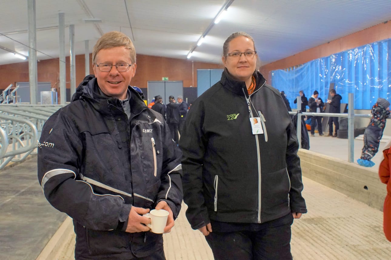 Esko Viitala ja Leea Holma tuntevat Pudasjärven karjatilat työnsä puolesta.