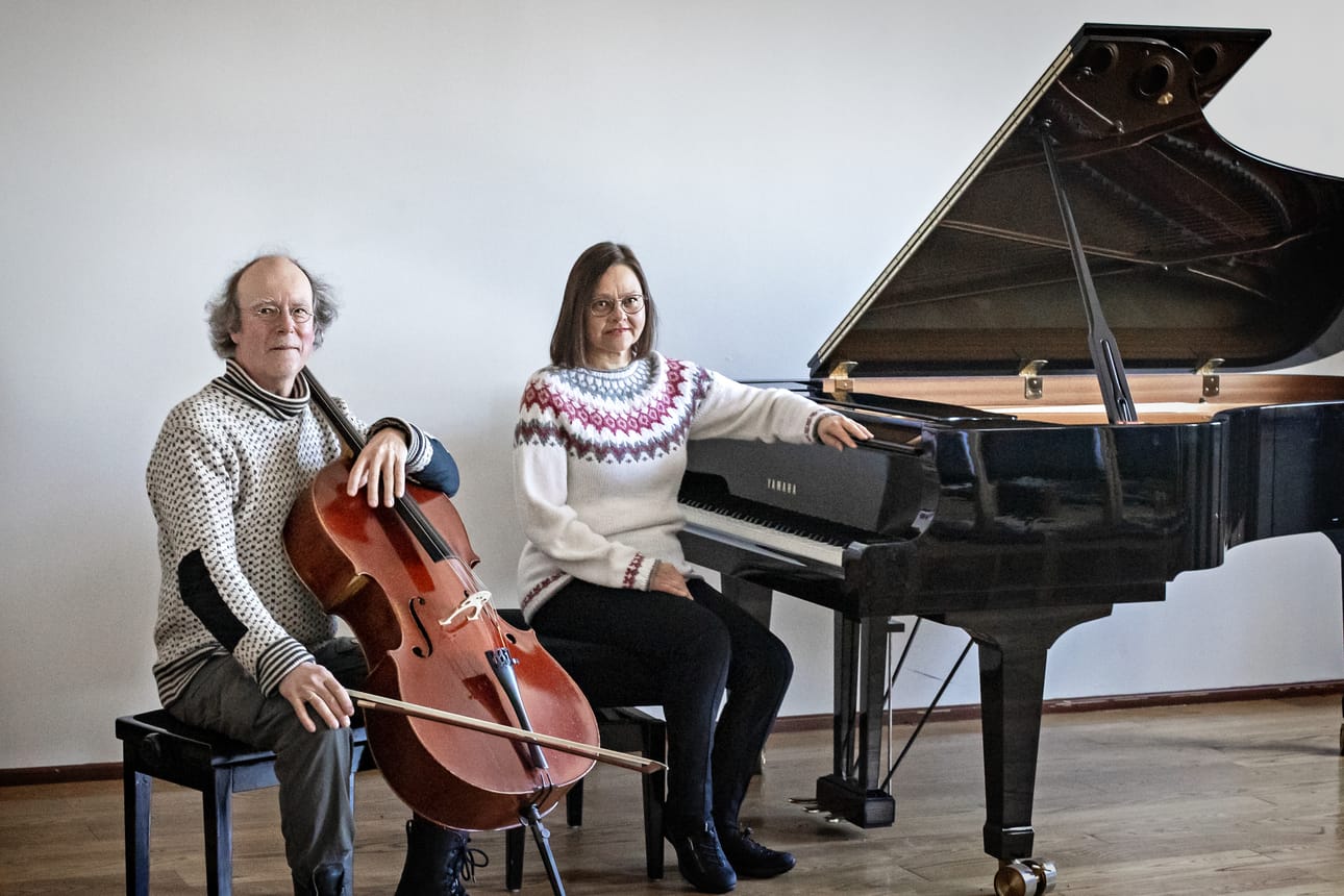 Musiikki yhdisti Jussi ja Raili Peltosen jo päiväkoti-iässä – ja niin se tekee edelleen, noin 60 vuotta myöhemmin.