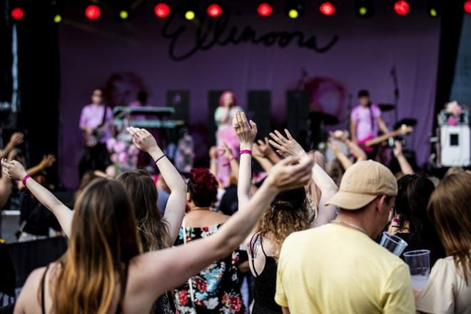 Pohjalaisten sairaanhoitopiirien lääkärit muistuttavat yksilön vastuusta koronaviruksen leviämisen ehkäisyssä. Turvavälien noudattaminen olisi tärkeää etenkin suurissa massatapahtumissa. KUVA: KRISTA LUOMA