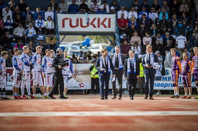 Partasen mukaan Shinji Sudon vierailu on suora jatkumo Japanin suurlähettiläs Muratan vierailulle, jolloin luotiin pohja Vimpelin kunnan pesäpallodiplomatialle. Kuva: Maija Saanio