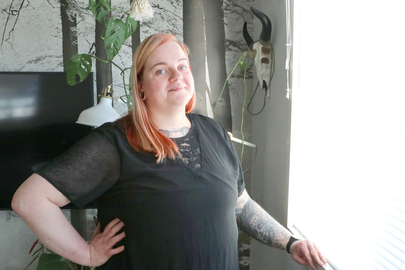 Hanna-Leena Kuutin mielestään tatuointien taustalla ei tarvitse olla sen erityisempää merkitystä, mutta hänen omilla kuvillaan sellainen usein on.