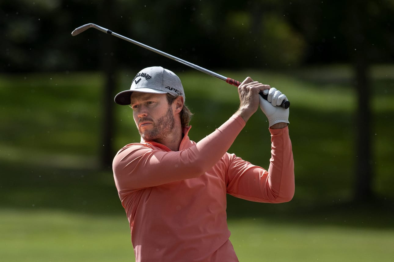 Kalle Samooja harjoittelemassa Auragolfissa Turun Ruissalossa 8. elokuuta 2022. LEHTIKUVA / RONI LEHTI