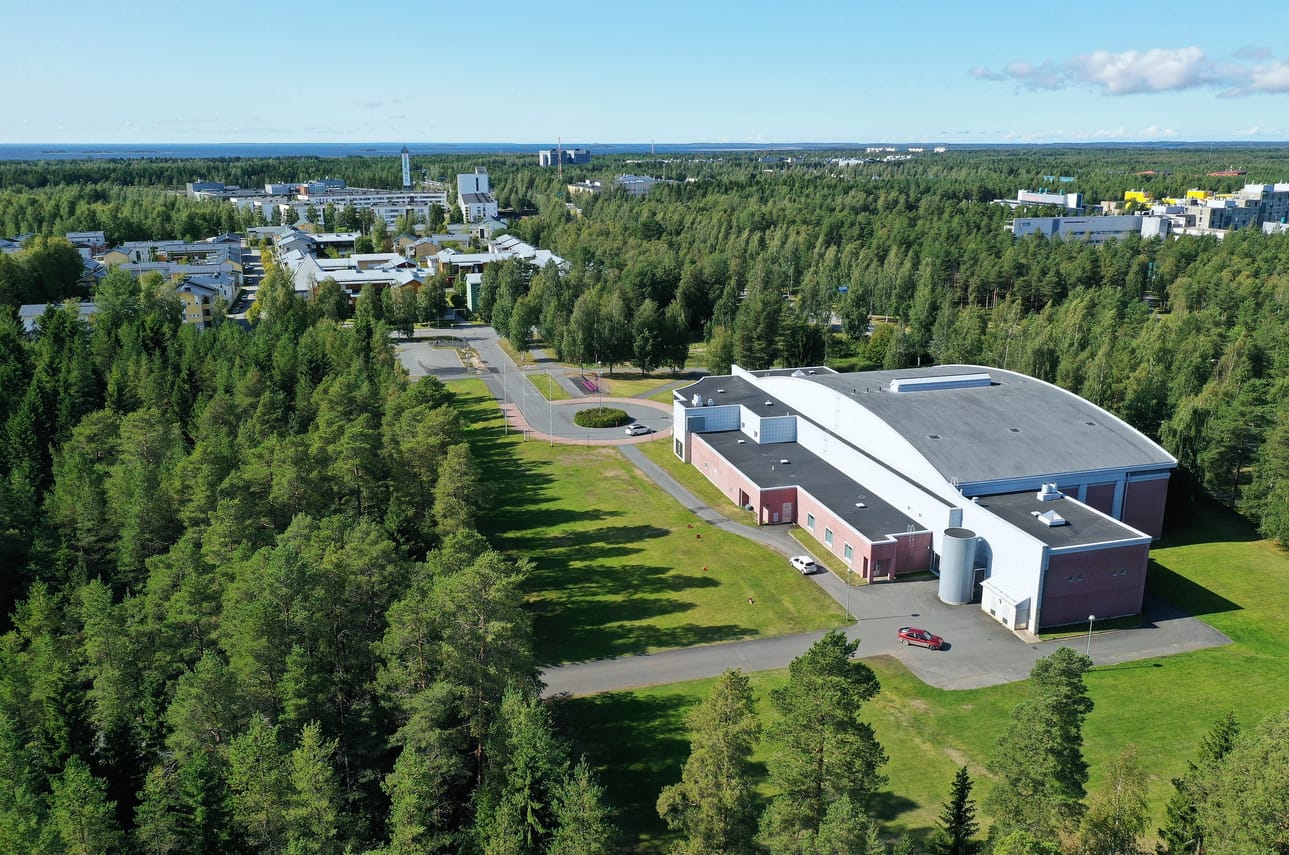 Valittu kaavarunkovaihtoehto kasvattaa nykyiset asukas- ja työpaikkamäärät kaksinkertaisiksi nykyisestä. Tällä hetkellä alueella on 12 000 asukasta ja 13 000 työpaikkaa. Kuvituskuva.