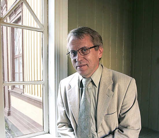 Arto Koski antaa illalla esityksen Oulun seudun kuntajaosta.