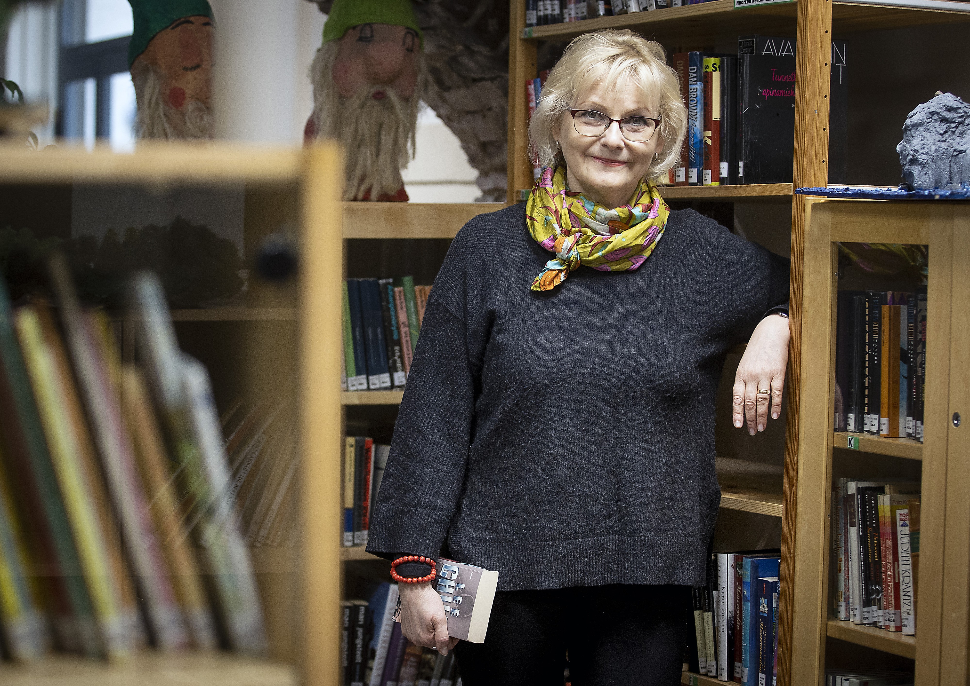 Myllytullin koulun Irene Härkönen iloitsee, että oppilailla on etäopiskelujen aikana ollut mahdollisuus syventyä kirjojen maailmaan.
–¿Monet ovat hakeneet kotoa rauhallisen paikan, johon linnoittautua lukemaan.