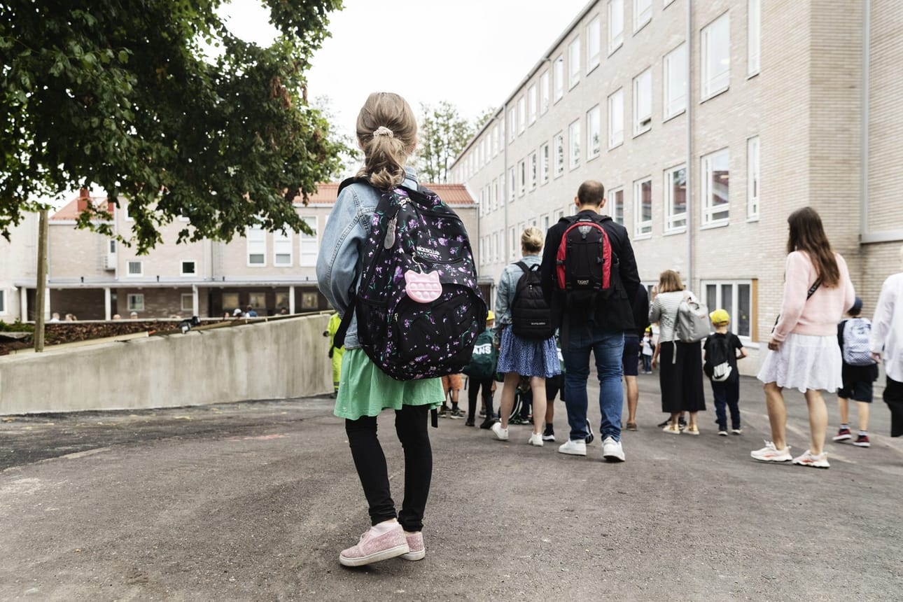 Oppilaiden osaaminen kehittyi alkuopetuksessa eli kahden ensimmäisen kouluvuoden aikana yhtä hyvin eri puolilla maata suomen- ja ruotsinkielisissä kouluissa. Arkistokuva. LEHTIKUVA / Roni Rekomaa
