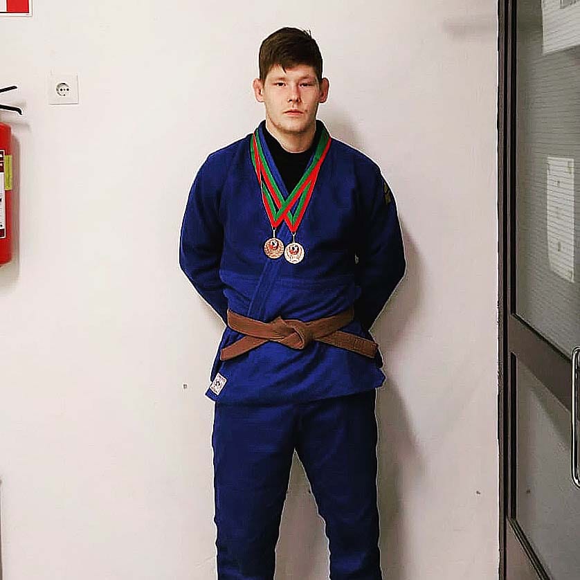 Joni Bergillä oli tuliaisina kaksi pronssimitalia Sundsvallista.