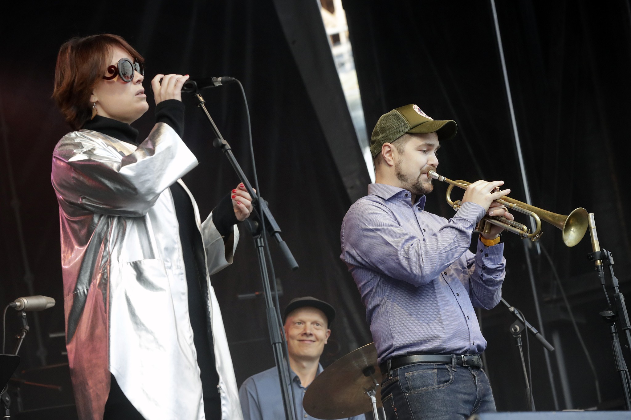Emma Salokoski & Ilmiliekki Quartet toivat vokaalijazzillaan vaihtelua Rauhalan lavalla vietetyn Elojazzin perjantai-iltaan.