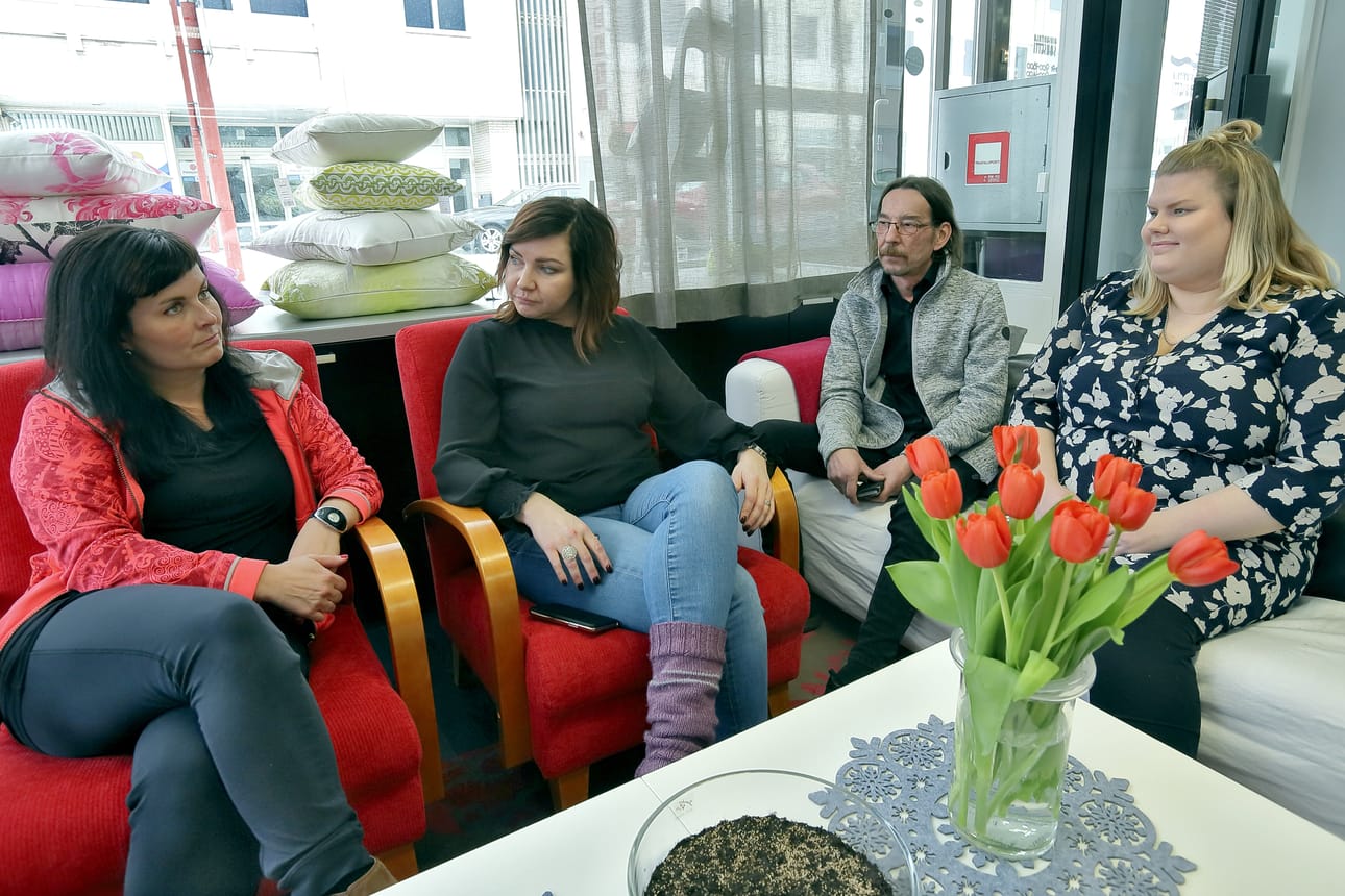 Kato on käynyt. Se vetää vakavaksi Raahen Puhallinorkesterin hallituksen Mirva Väisänen-Haikaran, Sanna Paakkosen, Pekka Tähkävuoren ja Sanna Vileniuksen.