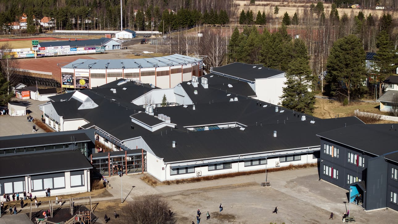 Pattasten koulukeskuksen suunnitelma sai maanantaina kaupunginvaltuuston hyväksynnän. Töiden pitäisi alkaa vanhojen tilojen purkamiselle jo tulevana kesänä.