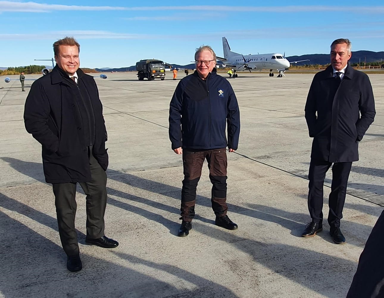 Pohjoismaiset puolustuministerit Antti Kaikkonen, Peter Hultqvist ja Frank Bakke-Jensen tapasivat Norjan Lakselvissä keskviikkona.