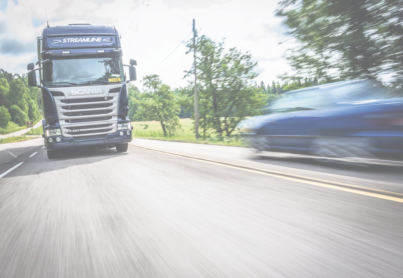 Vuoden 2014 syyskuusta lähtien kuorma-autoa ei ole enää saanut kuljettaa ammattimielessä pelkällä kuorma-autokortilla, vaan kuljettajan on täytynyt hankkia myös ammattipätevyys.