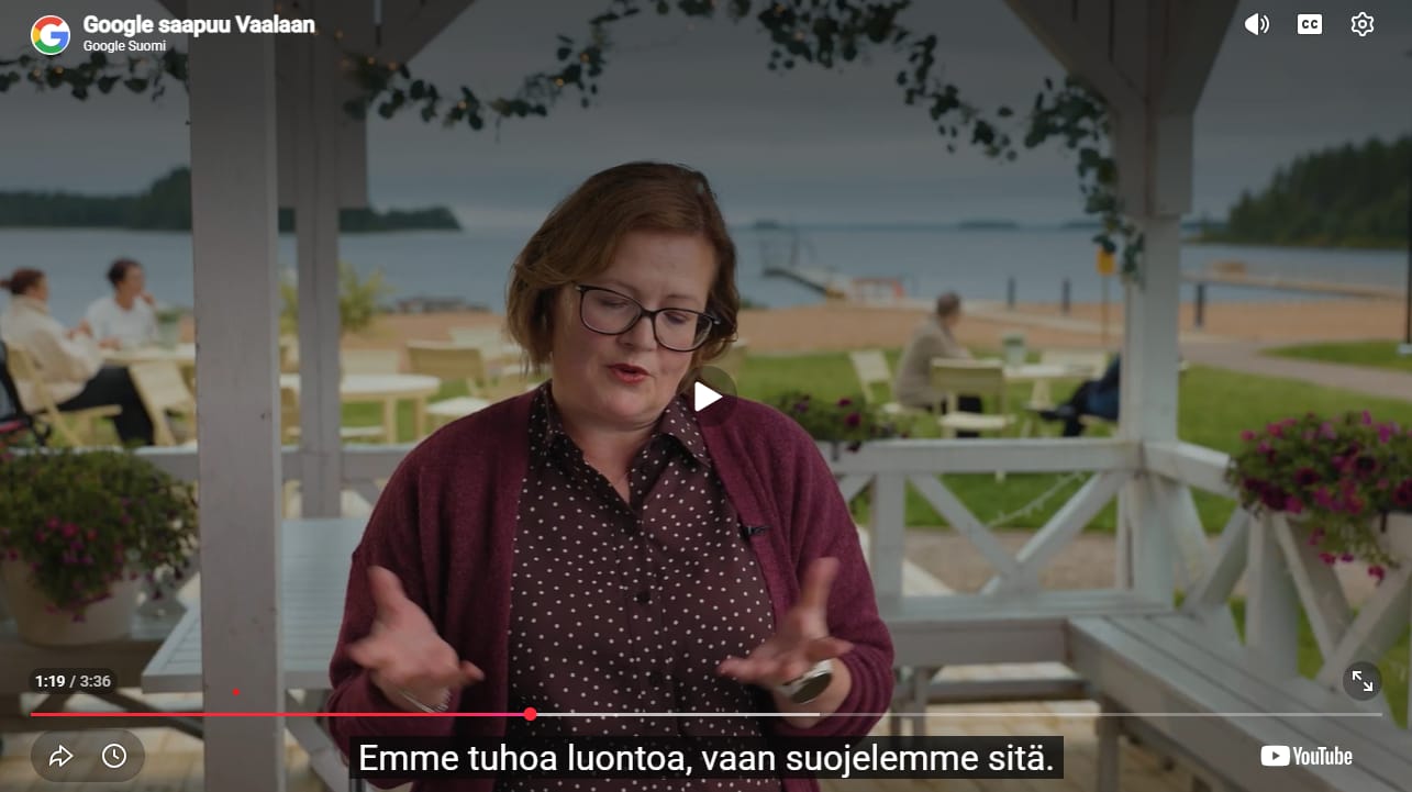 Vaalan kunnanjohtaja Minna Kärkkäinen kertoo videolla ajatuksiaan Vaalan datakeskushankkeesta.