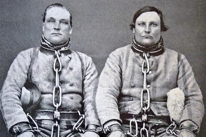 Kuin samasta puusta veistetty. Valokuva Antti Isotalosta ja Antti Rannanjärvestä on Suomen kuuluisimpia valokuvia. KUVA: JULIA WIDGRÈN