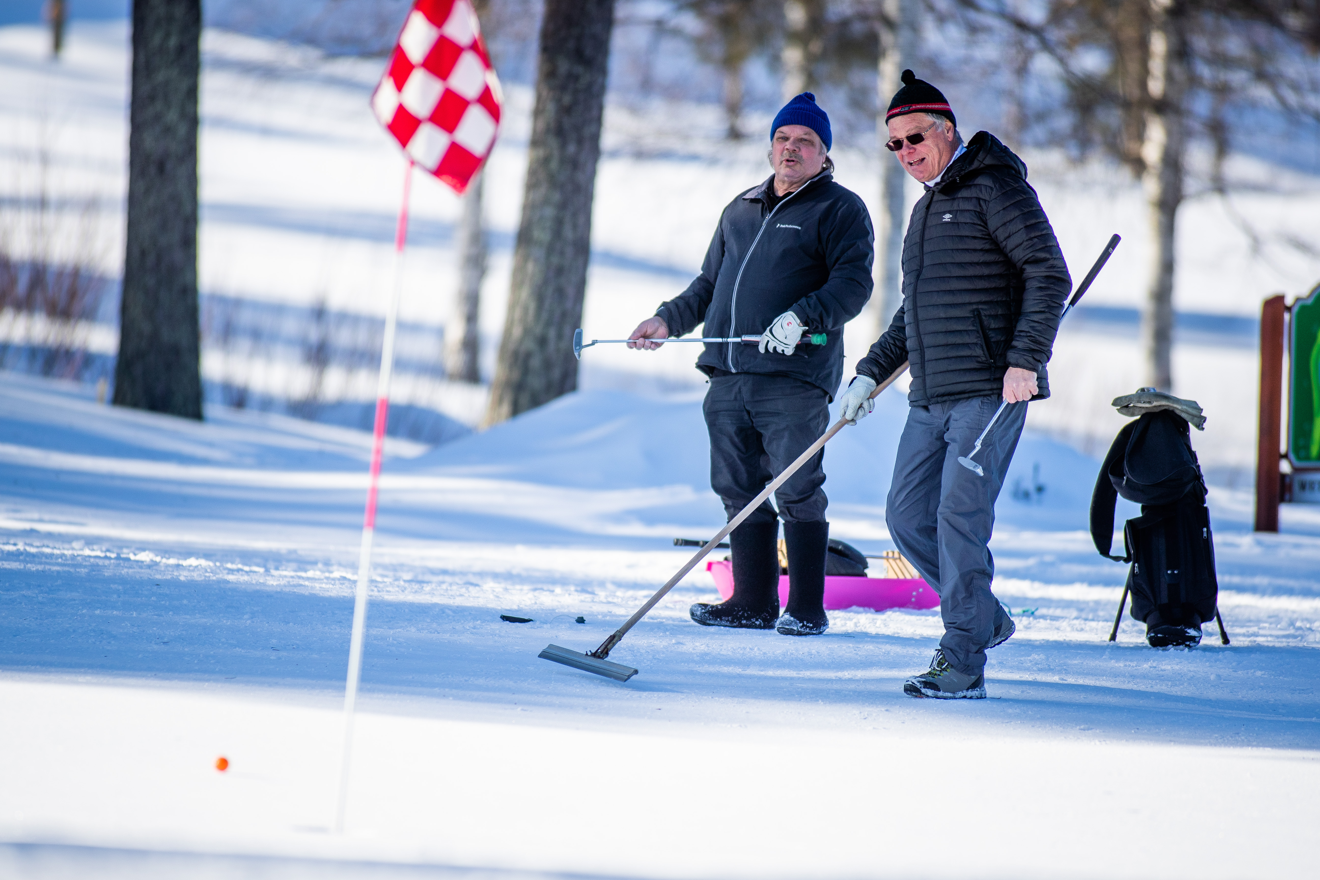 Golfia, koronaa ja hole in one – Ounasvaaran golfkentällä pidettiin lauantain ainoa kilpailutapahtuma Suomessa