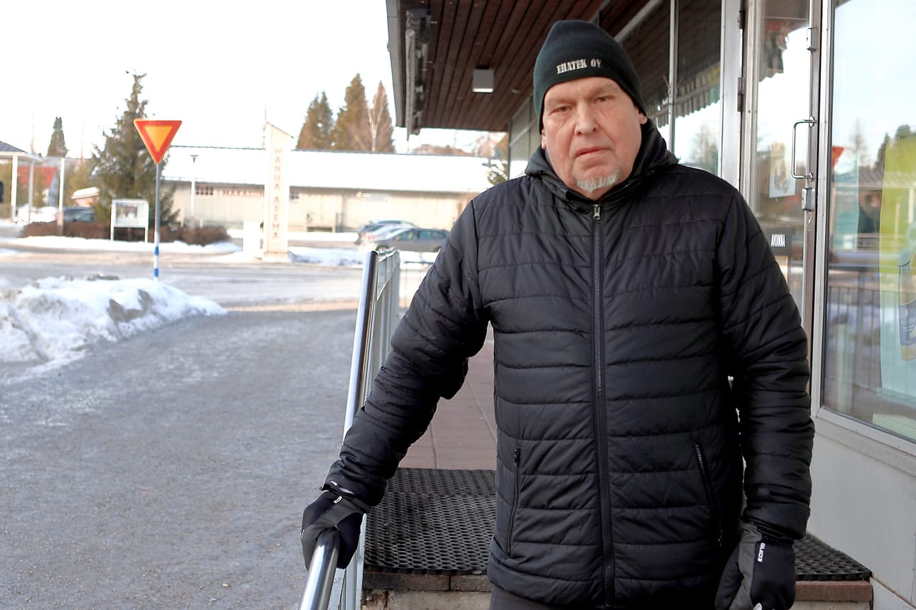 Kurikkalainen Erkki Ritamäki äänesti Rehniä, mutta toisella kierroksella ääni menee Stubbille.