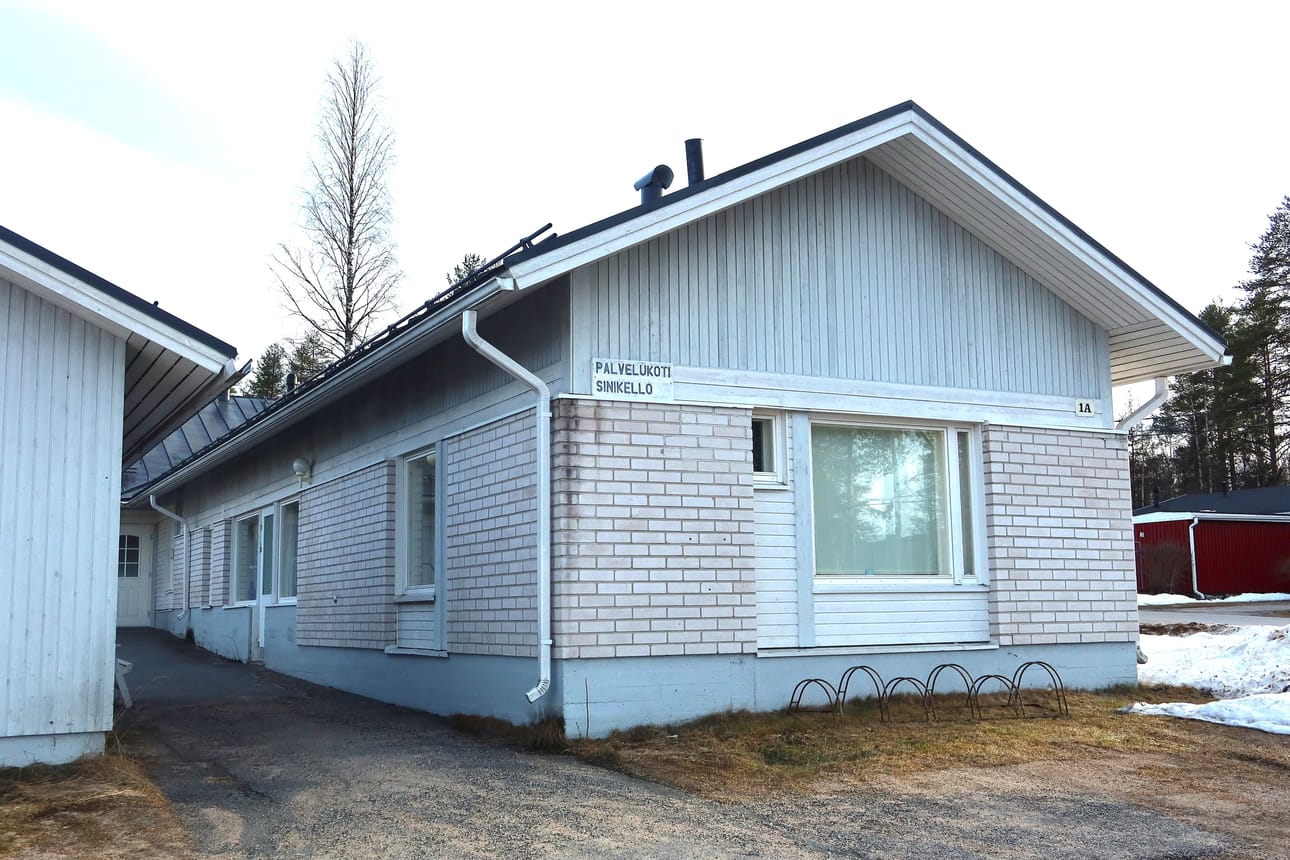 Taivalkosken kunta on esittänyt Pohteelle useita kohteita Sinikellon korvaaviksi tiloiksi, mutta ne eivät ole kelvanneet. Pohteen mukaan mitkään esitetyt tilat eivät ole täyttäneet sen asettamia kriteereitä.