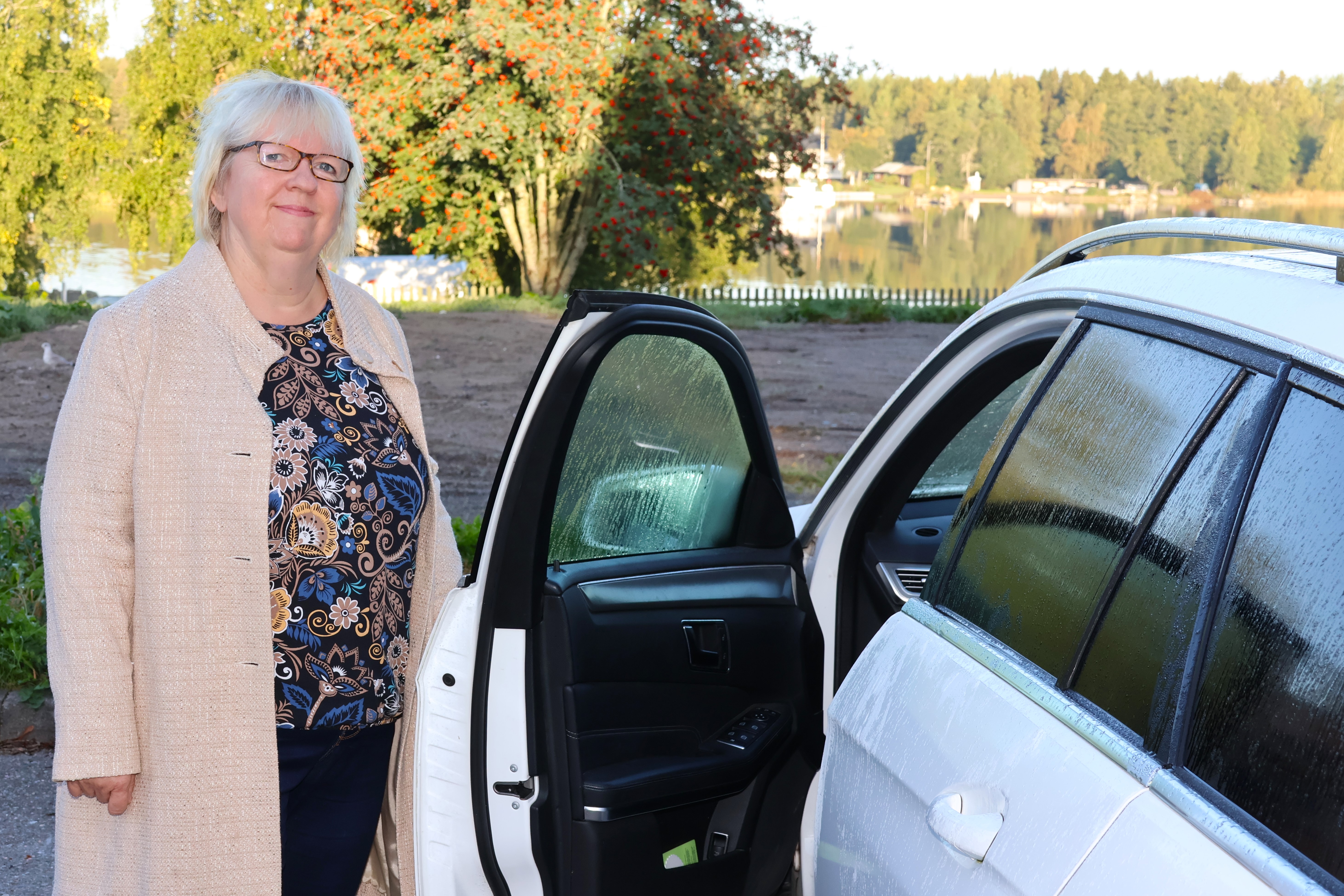 Solveig Björklund halusi luotsattavakseen apteekin, joka on sopivan matkan päässä Kaskisista