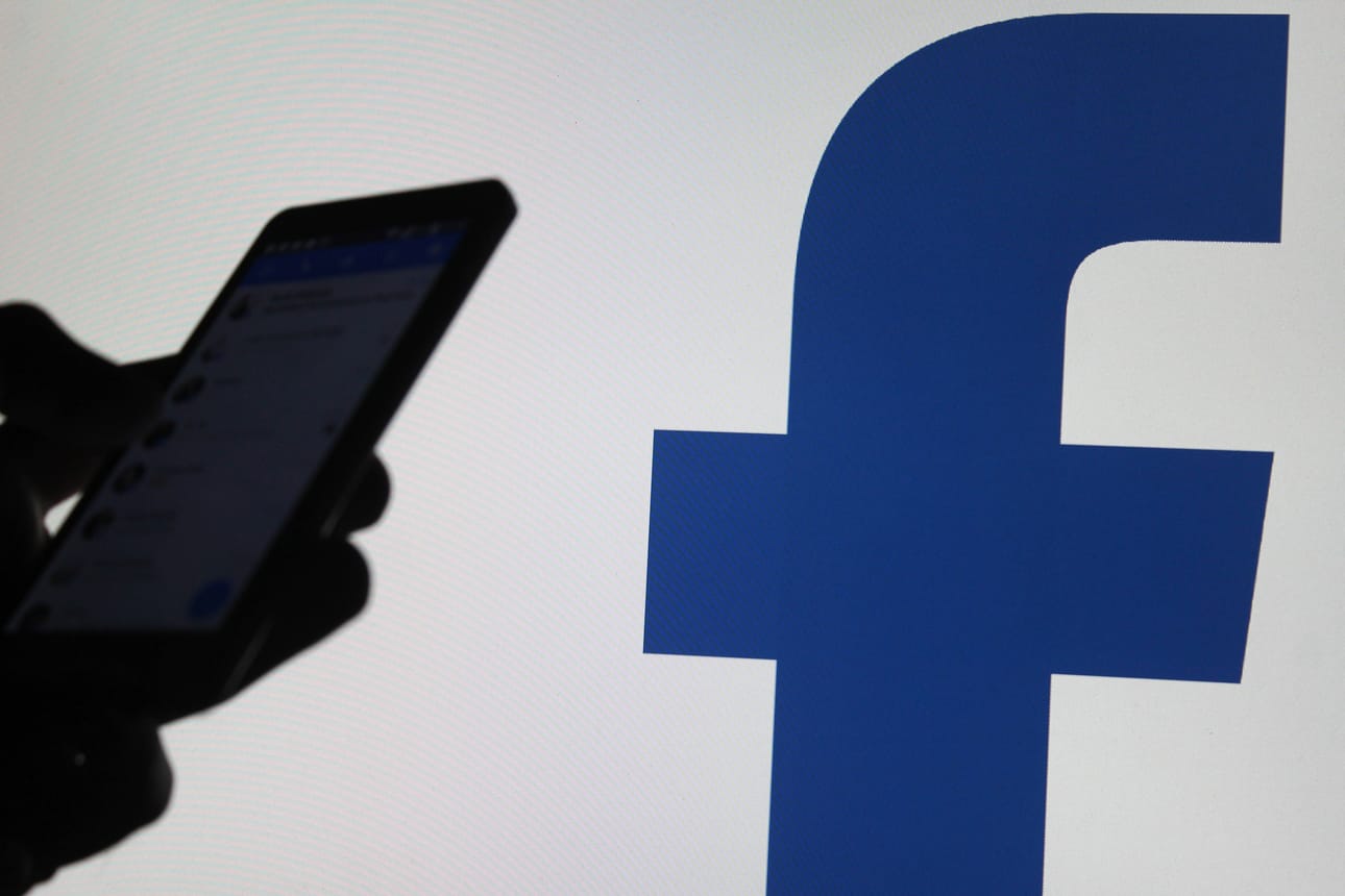 Murha- ja rikosvideot ovat aiheuttaneet ongelmia muun muassa Facebookille.