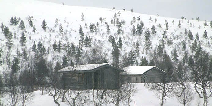 Metsähallitus päättää Rautulammelle vievästä ladusta tiistaina. Autiotupa paloi sunnuntain ja maanantain välisenä yönä.