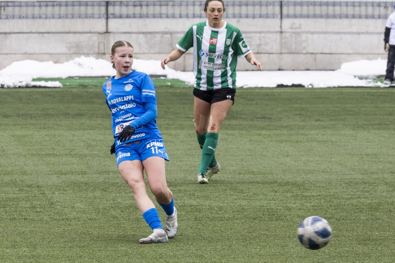 15-vuotias Venla Koivisto debytoi onnistuneesti RoPS:n edustusjoukkueessa.