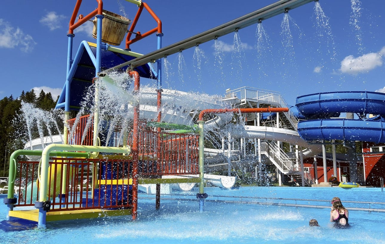 Otkesin Kai Valosen mukaan huvipuistoissa tapahtuu muutaman vuoden välein loukkaantumisiin johtavia onnettomuuksia. (arkistokuva) LEHTIKUVA / MAIJA KORPINEN