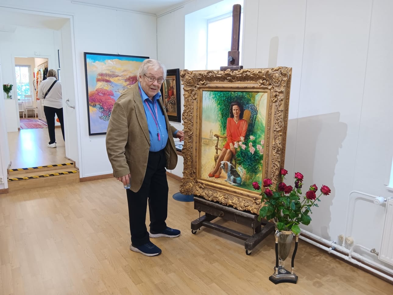 Fritz Jakobsson maalasi vuonna 1994 kuningatar Silvian muotokuvan, joka sijaitsee nykyään Drottningholmin palatsissa. Torni Art Centerin näyttelyssä on esillä useita muotokuvaan liittyviä versioita ja luonnoksia.