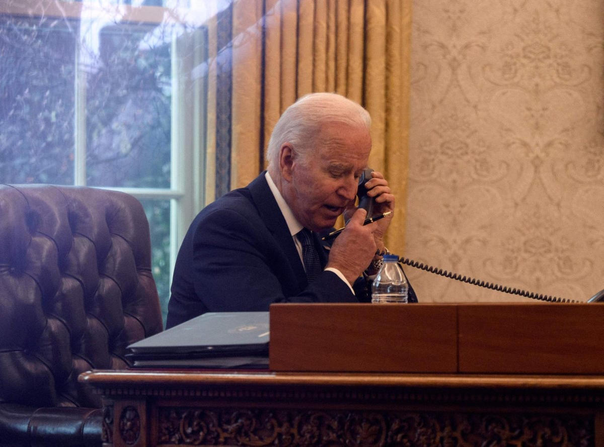 Valkoisen talon edustajan mukaan Biden aikoo korostaa Zelenskyille Yhdysvaltain tukevan Ukrainan alueellista koskemattomuutta. Lehtikuva/AFP