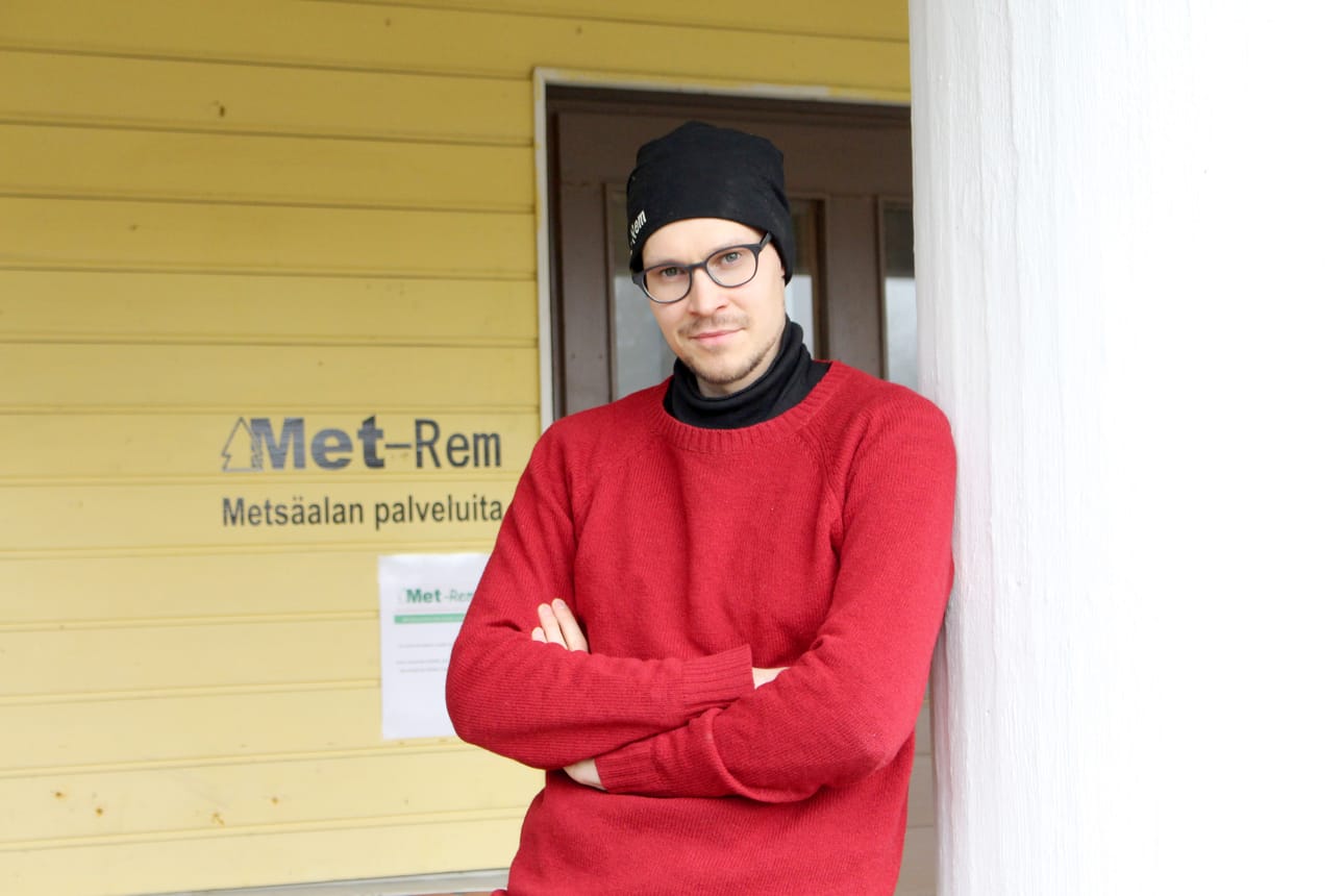 Perttu Pöyskön löytää Met-Remin toimistosta Ruukista.