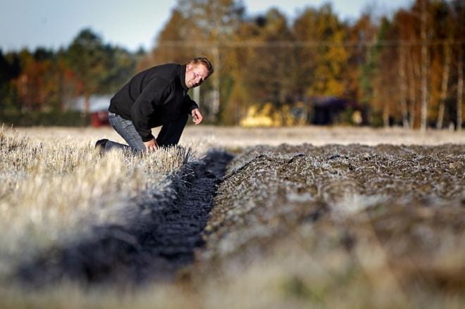 Jarmo Itälehto on konkarikyntäjä. Kuva: Kari Löfhjelm