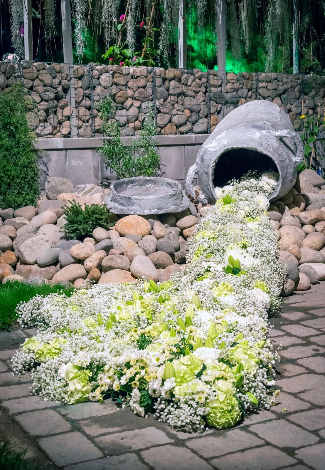 Kevät alkaa Kempeleestä. Floralia -puutarhanäyttelyn teemana on tänä vuonna Sata vuotta puutarhakulttuuria Suomessa.
