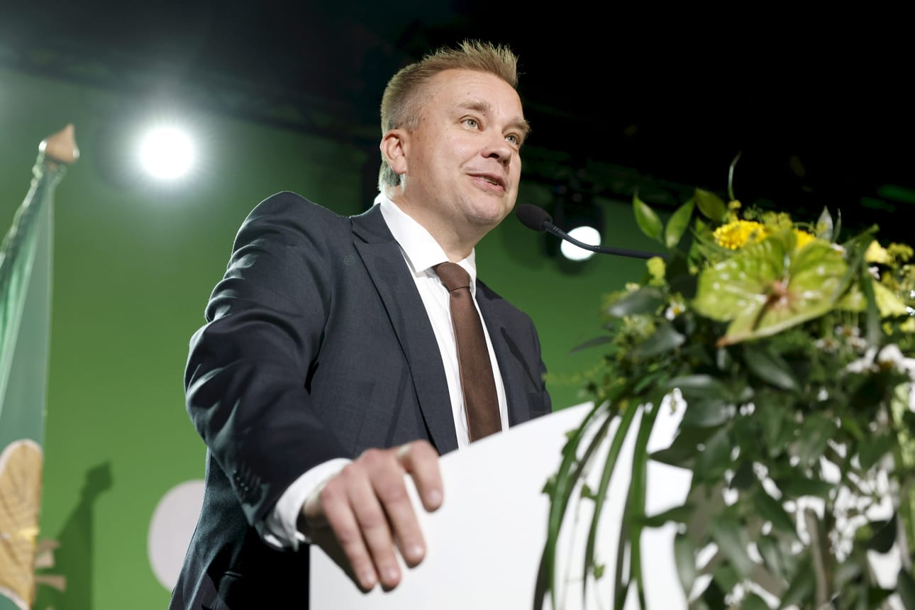 Keskustan tuore puheenjohtaja Antti Kaikkonen piti sunnuntaina linjapuheensa Jyväskylässä. LEHTIKUVA / Roni Rekomaa