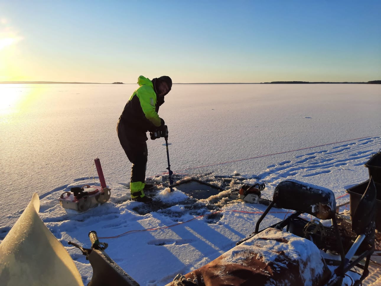 Talviverkkoja kokemassa. Kokemus on kaunis, mutta kylmä.